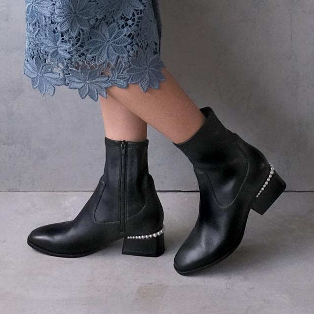 パラディクルール（PARADIS COULEUR）/PARADIS COULEUR◆4．5cmヒール◆パールヒールストレッチショートブーツ