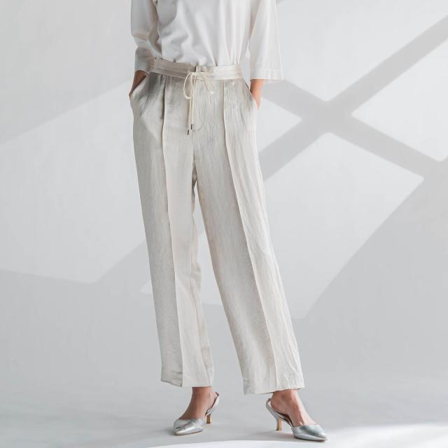 ラエフ（la．f．．．）/サテンストレートパンツの通販はau PAY