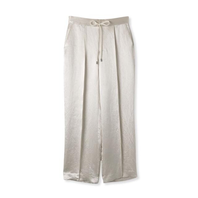 ラエフ（la．f．．．）/サテンストレートパンツ ラエフ（la．f．．．）/サテンストレートパンツの通販はau PAY