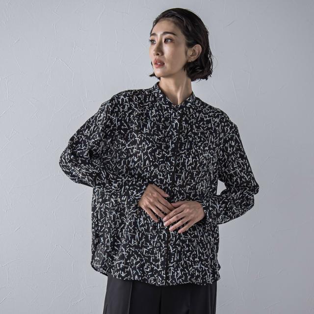 ラエフ（la．f．．．）/幾何ドット柄ブリントブラウス≪洗濯機で洗える≫