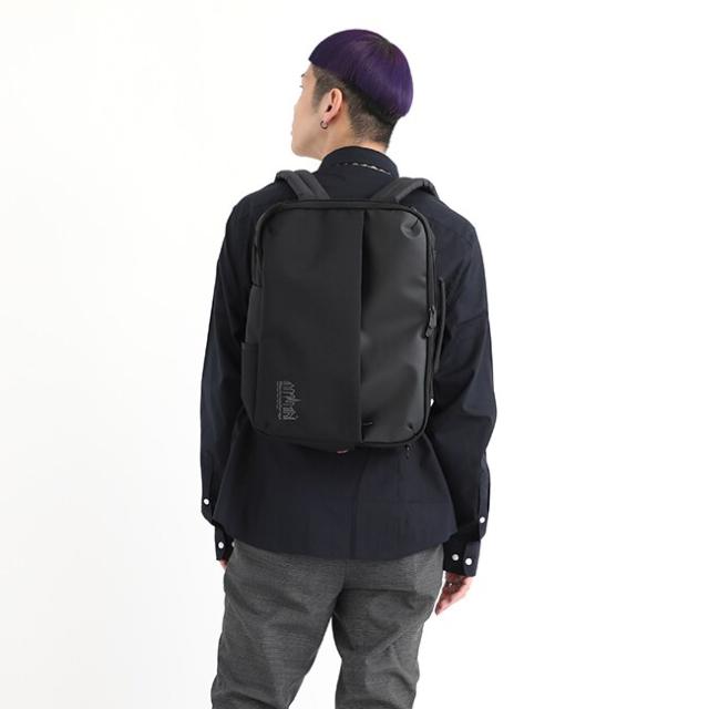 MAX Entity スリングパック 16L NTTSL16CH MAX Entity スリングパック 16L チャコール (1個) 品番：NTTSL16CH 雨