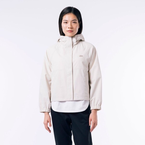 新品Lacoste 撥水ショート丈マウンテンパーカー　（箱無し500円引き） 新品Lacoste 撥水ショート丈マウンテンパーカー （箱無し500円