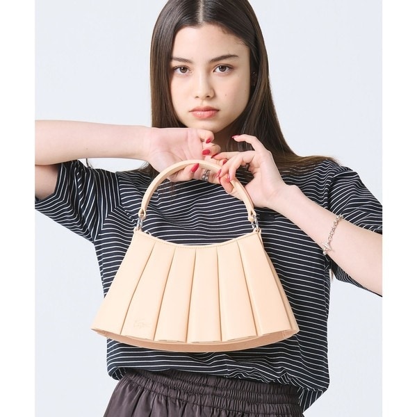【ほぼ未使用】ラコステLACOSTE LENGLENレザープリーツハンドバッグ LACOSTE（ラコステ） ハンドバッグ LENGLEN レザープリーツ