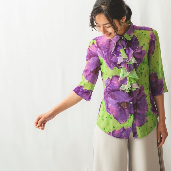 【NEW】ナラカミーチェ/フラワー柄フロントフリル七分袖シャツ NEW】ナラカミーチェ/フラワー柄フロントフリル七分袖シャツ