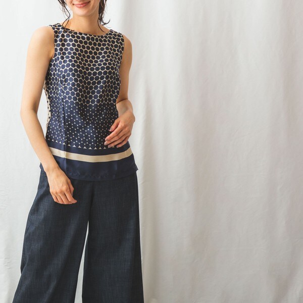 ナラカミーチェ/グラデーションドット柄サテンノースリーブブラウス ナラカミーチェ/グラデーションドット柄サテンノースリーブブラウスの