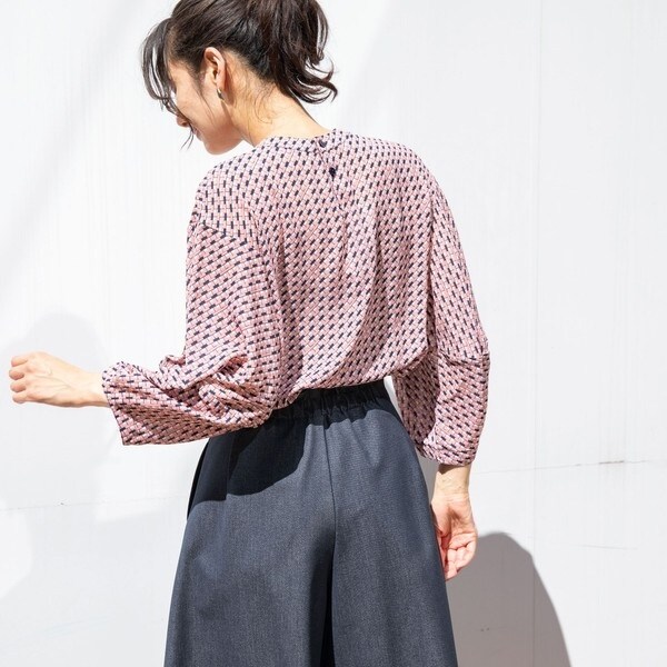 ナラカミーチェ（NARACAMICIE）/ジョーゼット幾何プリント変形スリーブ