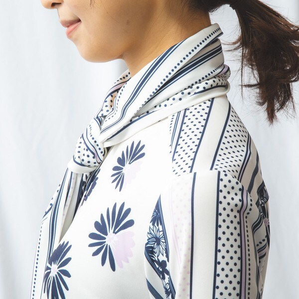 ナラカミーチェ/フラワープリントボウタイ付きカットソーブラウスの