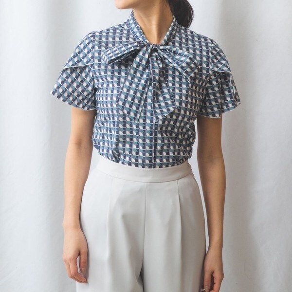 ナラカミーチェ（NARACAMICIE）/幾何プリントコットンボウタイブラウスの通販は