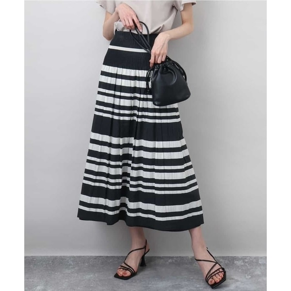 ◇MOSCHINO 24SS 最新◇ ストライプ ショート パンツ / 黒白 ◇