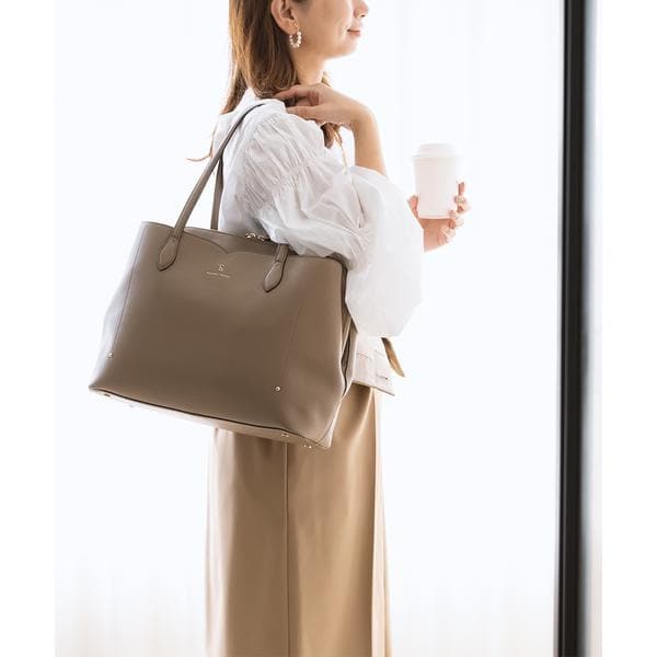 サマンサタバサ（Samantha Thavasa）/ウェーブデザインカッティングトートーバッグ