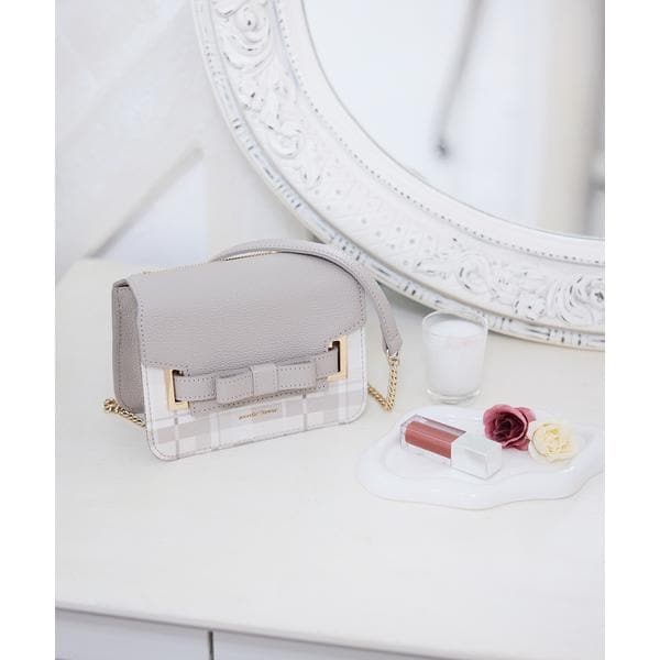 ヴァレンティノ VALENTINO 5W2P0AE6 SNP 0NO Vロゴ シグネチャー ビジネスカードケース 名刺入れ コインケース ブラック レディース ヴァレンティノ VALENTINO Vロゴ シグネチャー ビジネスカードケース