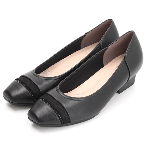 ユニティー（unity）/スクエアトゥ素材コンビパンプス