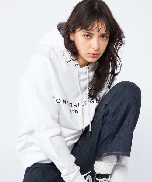 トミー ヒルフィガー（Tommy Hilfiger）/エンブロイドロゴパーカーの