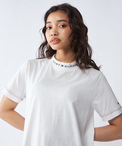 トミー ヒルフィガー（Tommy Hilfiger）/モックネックロゴショートスリーブTシャツの通販はau PAY マーケット - Brand  Square by OIOI （ブランドスクエアbyマルイ） | au PAY マーケット－通販サイト