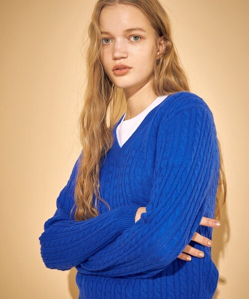 トミー ヒルフィガー（Tommy Hilfiger）/ソフトウールケーブルVネックセーターの通販は