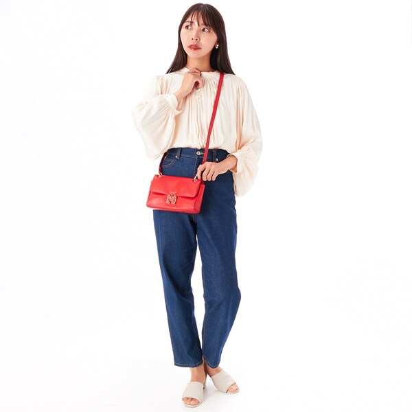 トミー ヒルフィガー（Tommy Hilfiger）/プッシュロックレザーフラップショルダーバッグの通販は