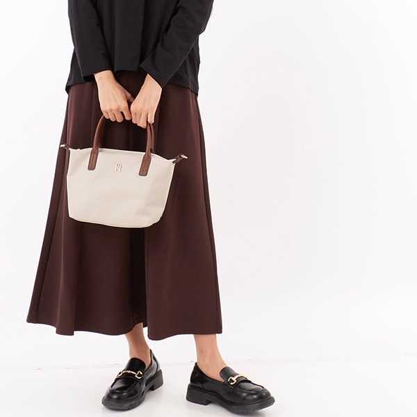 トミー ヒルフィガー（Tommy Hilfiger）/ポペットミニトートバッグ