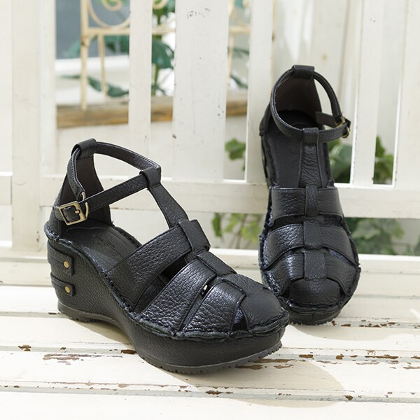 ヒナデイグリーン厚底サンダル