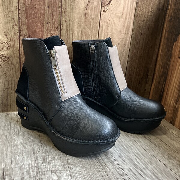 ヒナ デイ グリーン（Hina Day Green）/厚底 サイドファスナー カラーデザイン レザーショートブーツ