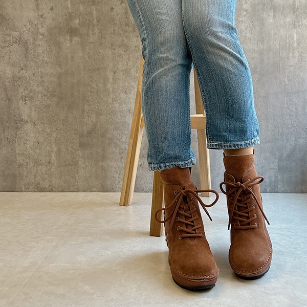 ヒナ デイ グリーン（Hina Day Green）/厚底 スエードレザー レース