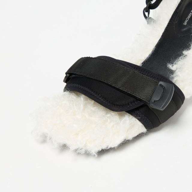 オデットエオディール　フェイクファーサンダル ODETTE E ODILE ＜SY＞ ヒールアップフェイクファー サンダル55