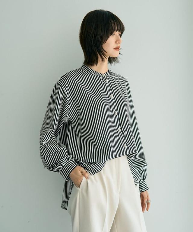 イェッカ ヴェッカ（YECCA VECCA）/2way裾アレンジパール釦ブラウス