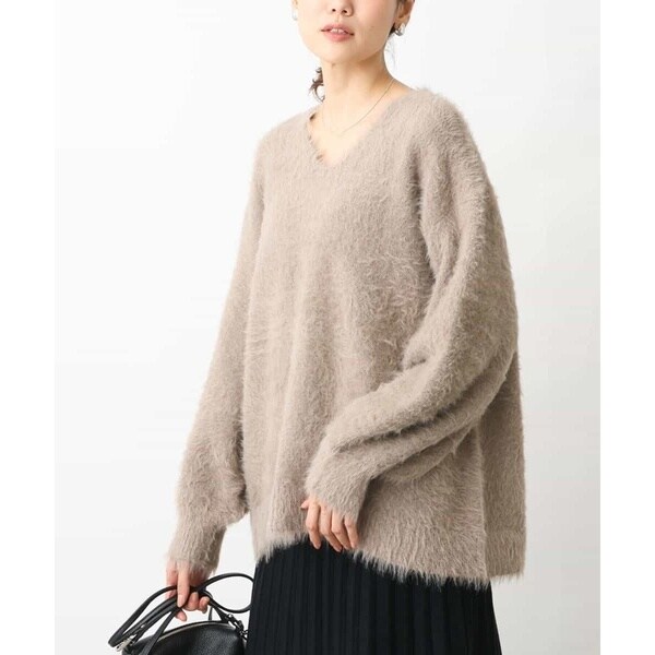 オフオン（OFUON）/フェザーヤーンVネックニット