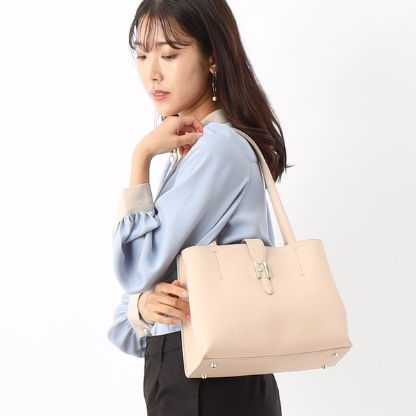 フルラ/FURLA SOFIA M トートバッグの通販はau PAY マーケット - Brand