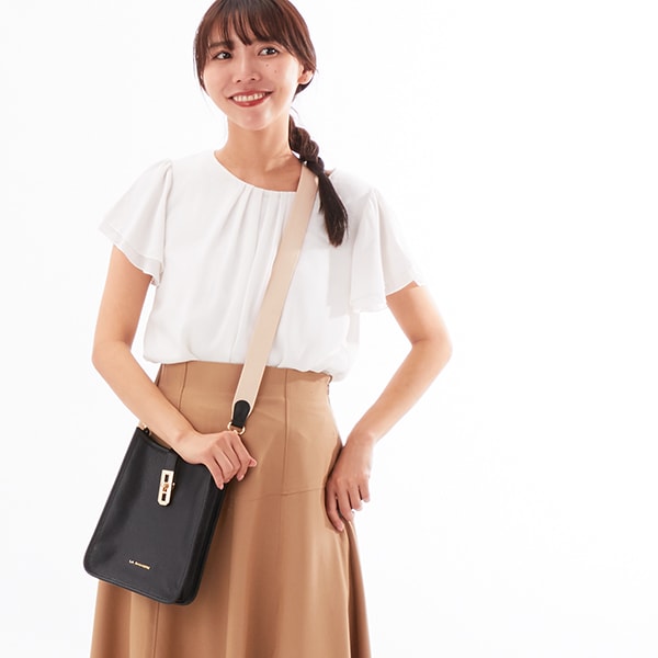 ラ バガジェリー（LA BAGAGERIE）/スクエアレザーミニショルダーバッグ