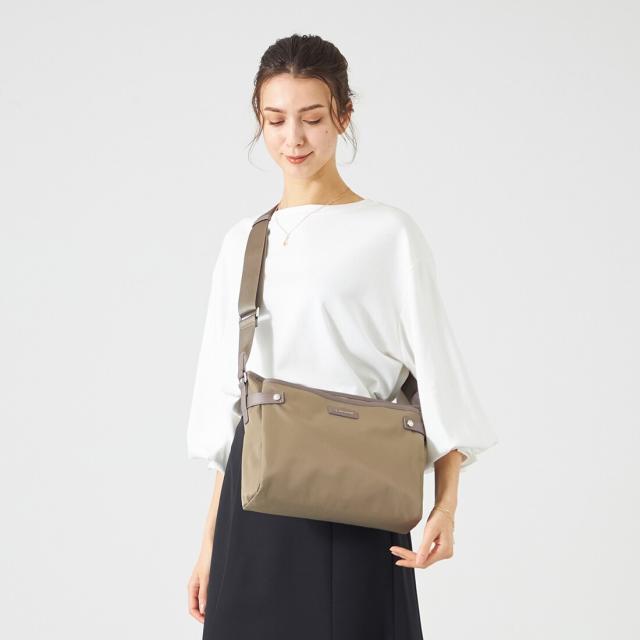 ラ バガジェリー（LA BAGAGERIE）/【撥水ナイロン】ベーシックショルダー