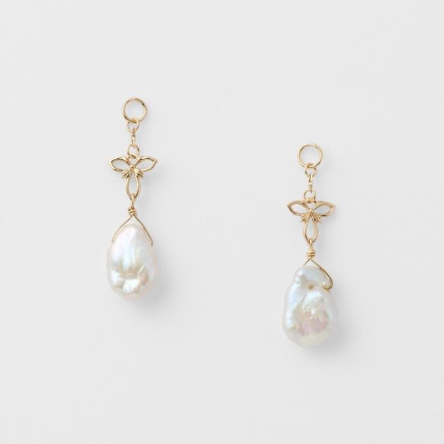 agete ゴールド フック式ピアス　チャーム agete（アガット）の「【EAR DRESS】ピアス＆ピアスチャーム