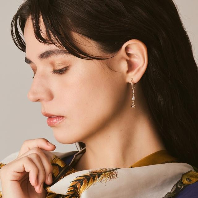 agete K10 ラブラドライトピアス WEB限定》K10ラブラドライトピアス