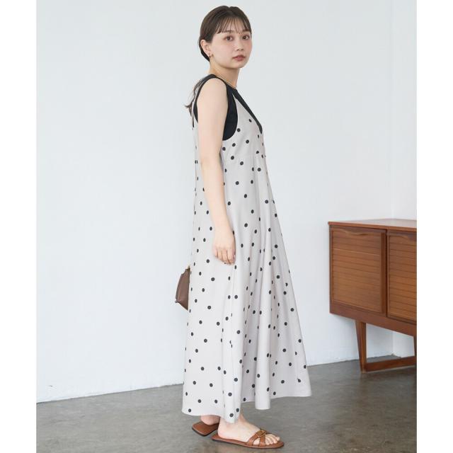 新品【 LAVEANGE 】ラビアンジェ 麻調合繊ドットキャミワンピース 新品【 LAVEANGE 】ラビアンジェ 麻調合繊ドットキャミ