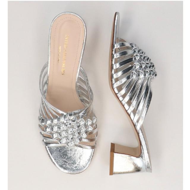 インターショシュール（INTER−CHAUSSURES）/INTER−CHAUSSURES◆5．5cmヒール◆ラウンドトウフレアヒールノットサンダル_14