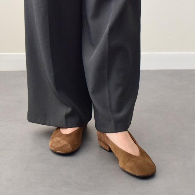 アンヘル アラルコン（ANGEL ALARCON）/ANGEL ALARCON◆2．5cmヒール◆オブリークトウローヒールパンプス