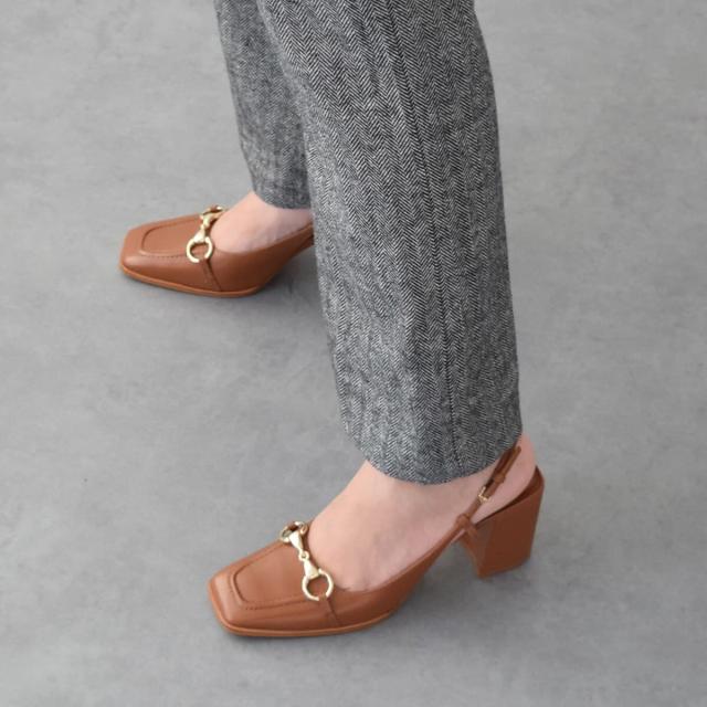 色合いノ（CARRANO）/CARRANO◆7．7糎踵◆ホースビットバックストラップパンプス