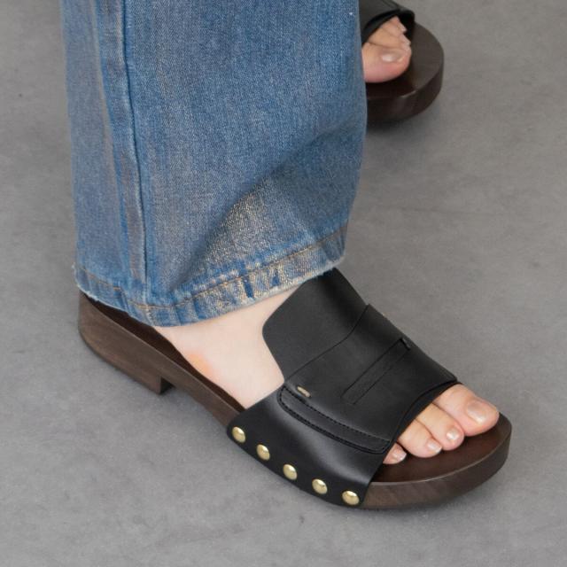 クレア シャーロット（Claire Charlotte）/Claire Charlotte◆4．2cmヒール◆レザースライドサボサンダル