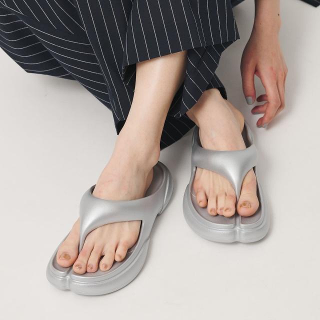 ビューティー＆ユース ユナイテッドアローズ（BEAUTY&amp;YOUTH）/＜PAES＞NEW FLIP FLOP サンダル/シルバーカラー