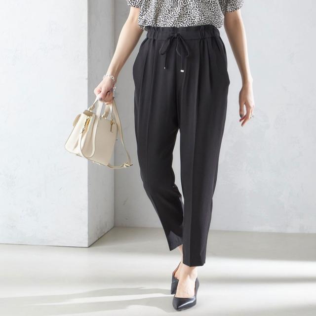 シップス（SHIPS）/〈接触冷感 / 手洗い可能〉アセテート混 バックサテン テーパード パンツ