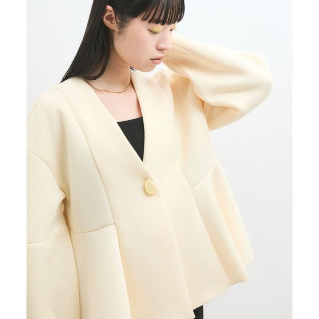 【NEW】アダムエロペ（ADAM ET ROPE’）/【洗える】エッグブローチ付きペプラムカーディガン