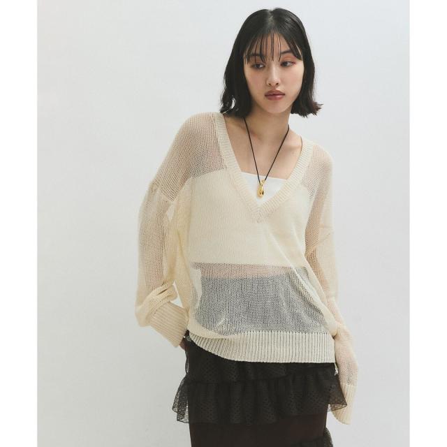 アダムエロペ（ADAM ET ROPE’）/シアーVネックトップス