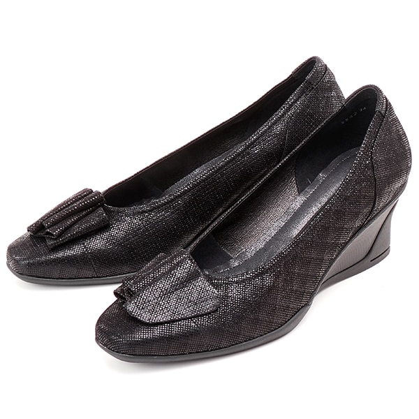 コンポジション9（composition9）/ウェーブリボンモチーフコンフォートウェッジパンプス