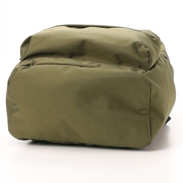 ビーシーイシュタル/アウトドアにも使える撥水ポリエステルデイパック