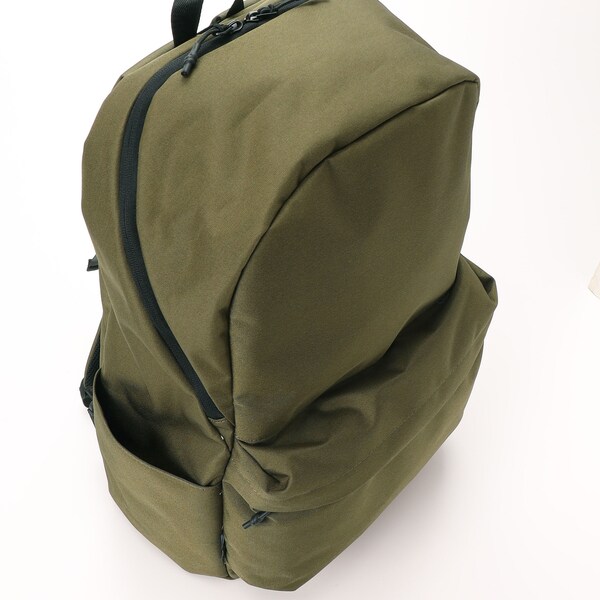 ビーシーイシュタル/アウトドアにも使える撥水ポリエステルデイパック ビーシーイシュタル/アウトドアにも使える撥水ポリエステルデイパック