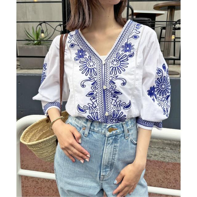 新品タグ付 SLOBE IENA 刺繍 Vネック ブラウス