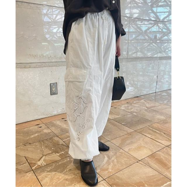 スローブ イエナ（SLOBE IENA）/カットワークコットンカーゴパンツの