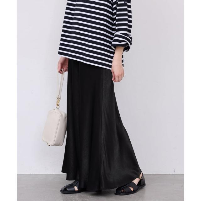 スローブ イエナ（SLOBE IENA）/《ブラックのみWEB限定/追加2予約》グロッシーサテンフレアスカート