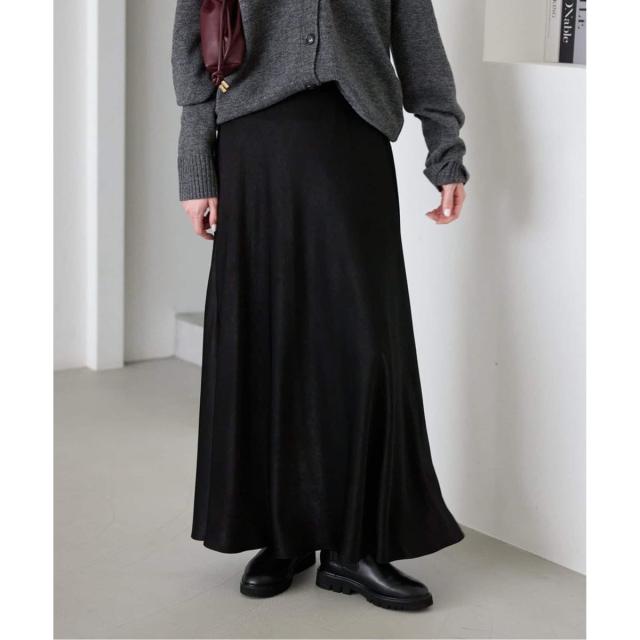 スローブ イエナ（SLOBE IENA）/《ブラックのみWEB限定/追加2予約》グロッシーサテンフレアスカート
