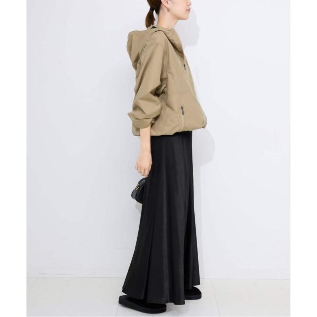 スローブ イエナ（SLOBE IENA）/《ブラックのみWEB限定/追加2予約》グロッシーサテンフレアスカート