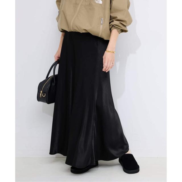 スローブ イエナ（SLOBE IENA）/《ブラックのみWEB限定/追加2予約》グロッシーサテンフレアスカート
